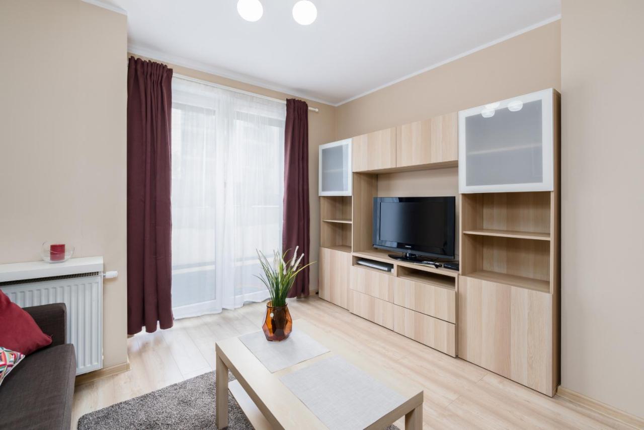 Czarnieckiego Apartment With Balcony Poznan By Noclegi Renters Ngoại thất bức ảnh